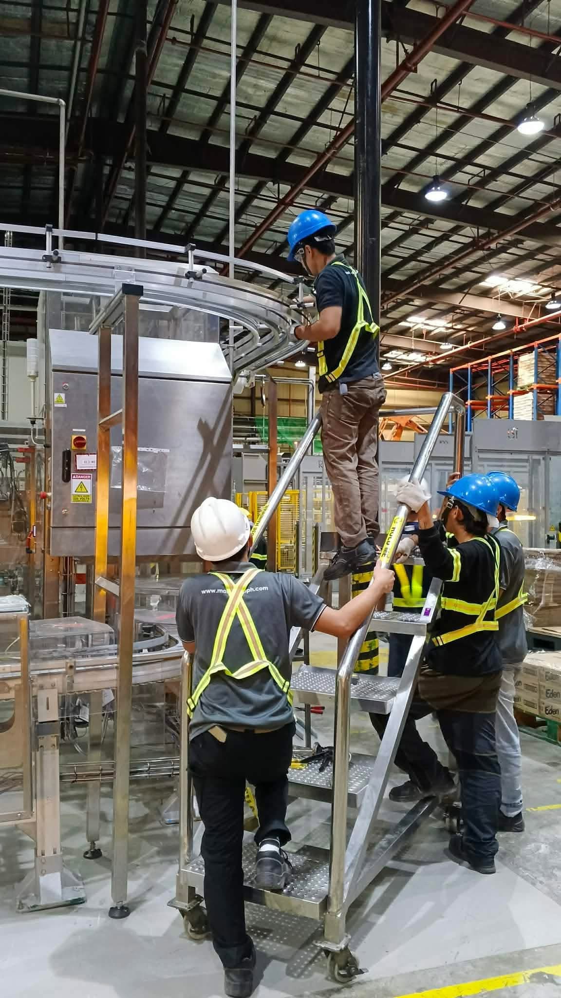 Overhead conveyor system